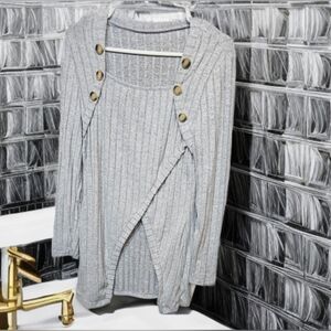 SHEIN Soft Gray Button-Accent Women's Sweater XL 👚🩶✨ #SHEIN #Sweater #Fashion